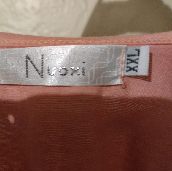 Top - Picture 4 of 4